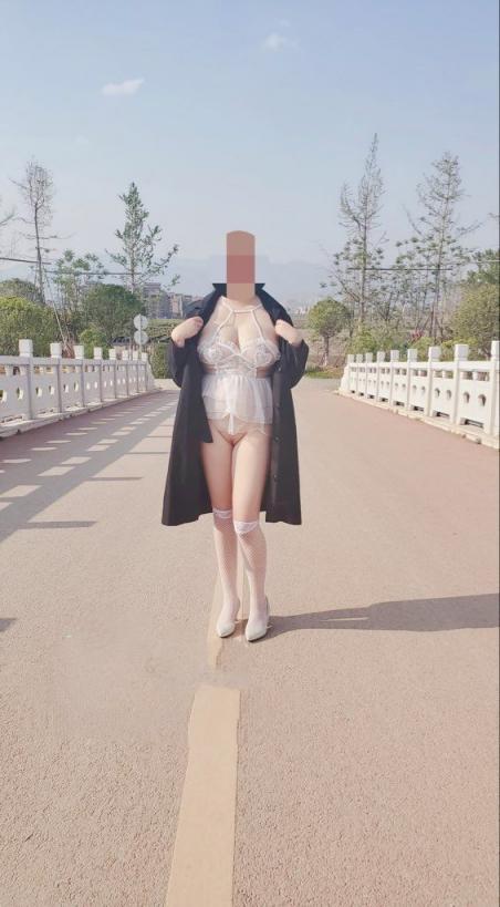 大奶人妻的露出