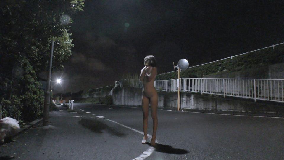 户外的风骚少妇