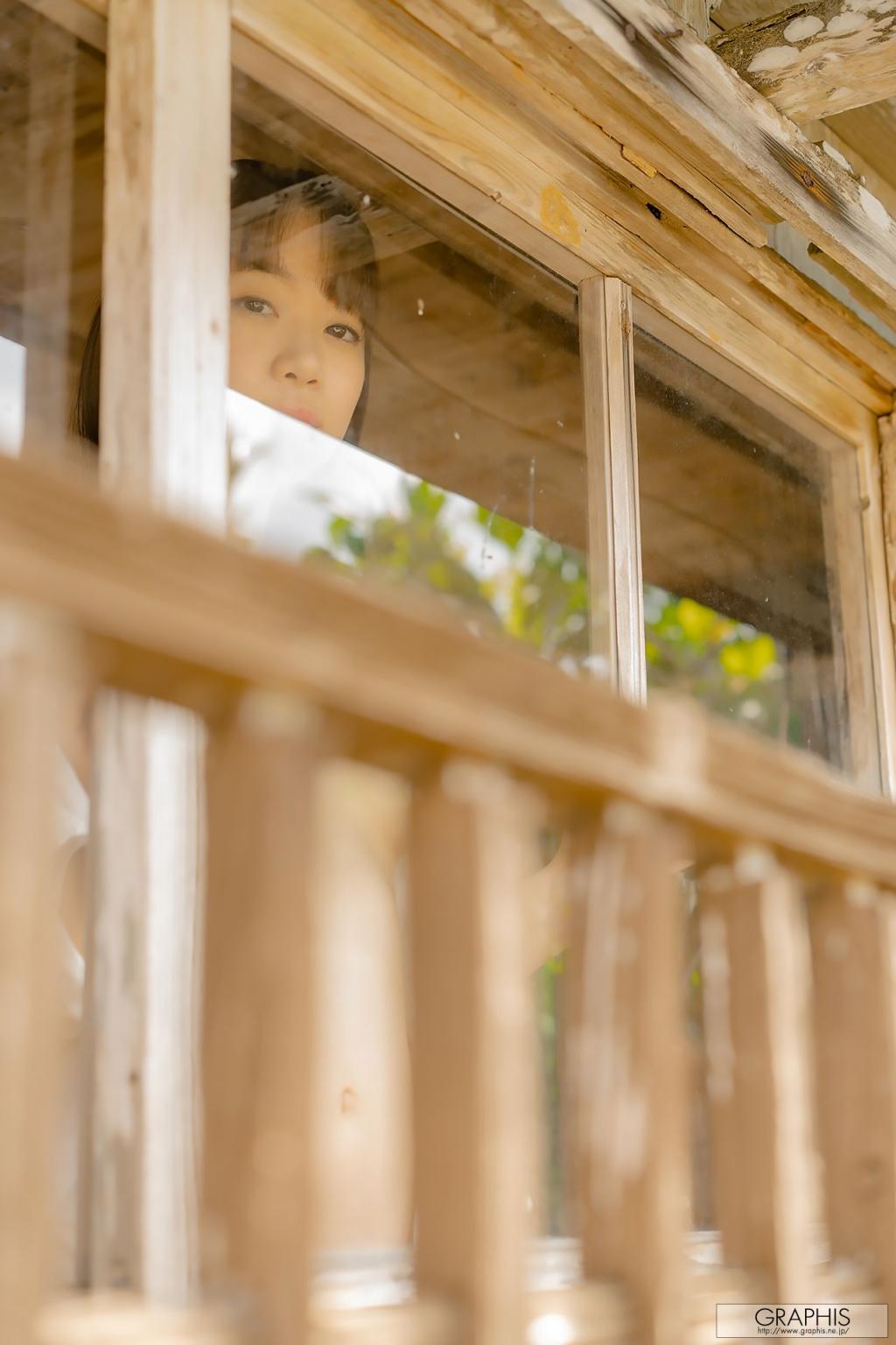 架乃由罗 AV出道之前,青涩感十足