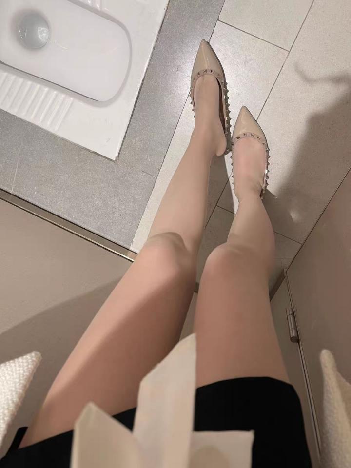 出差在外老婆自己在家寂寞