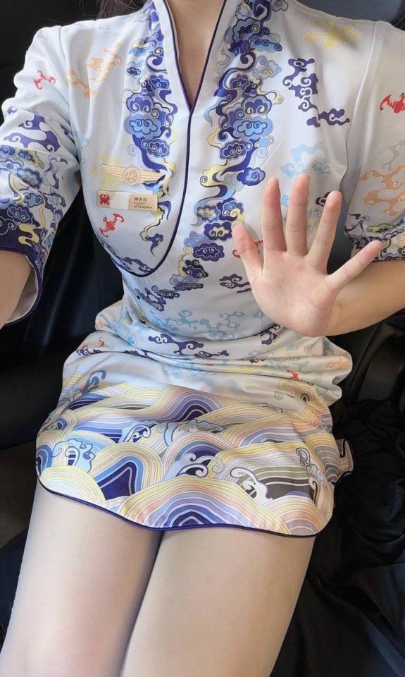 青春洋溢的少妇美女