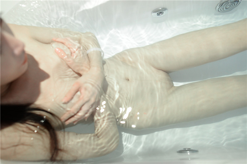 偷吃的小少妇 [21P]