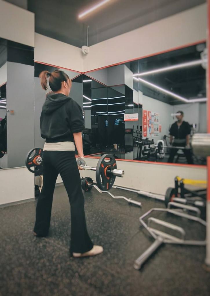 爱健身、爱咖啡、爱拍照