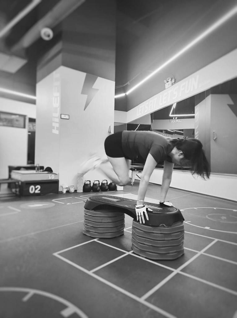 爱健身、爱咖啡、爱拍照