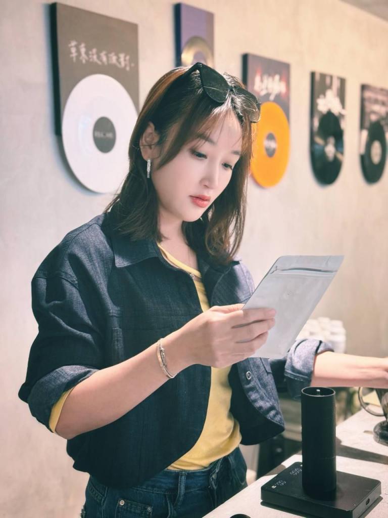 爱健身、爱咖啡、爱拍照