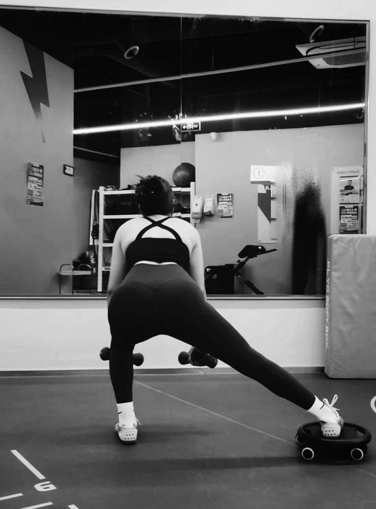 爱健身、爱咖啡、爱拍照