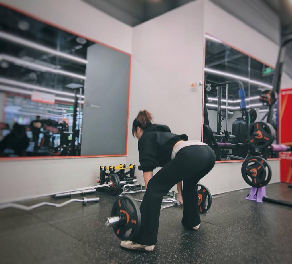 爱健身、爱咖啡、爱拍照