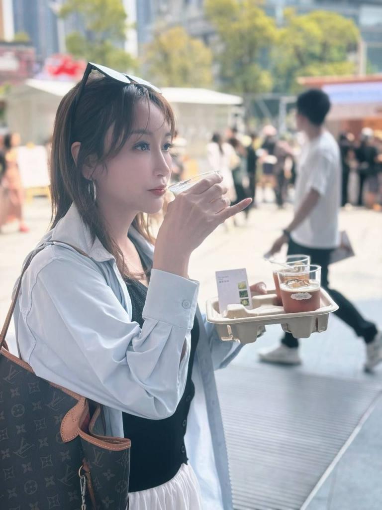 爱健身、爱咖啡、爱拍照