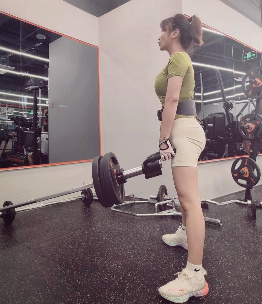 爱健身、爱咖啡、爱拍照