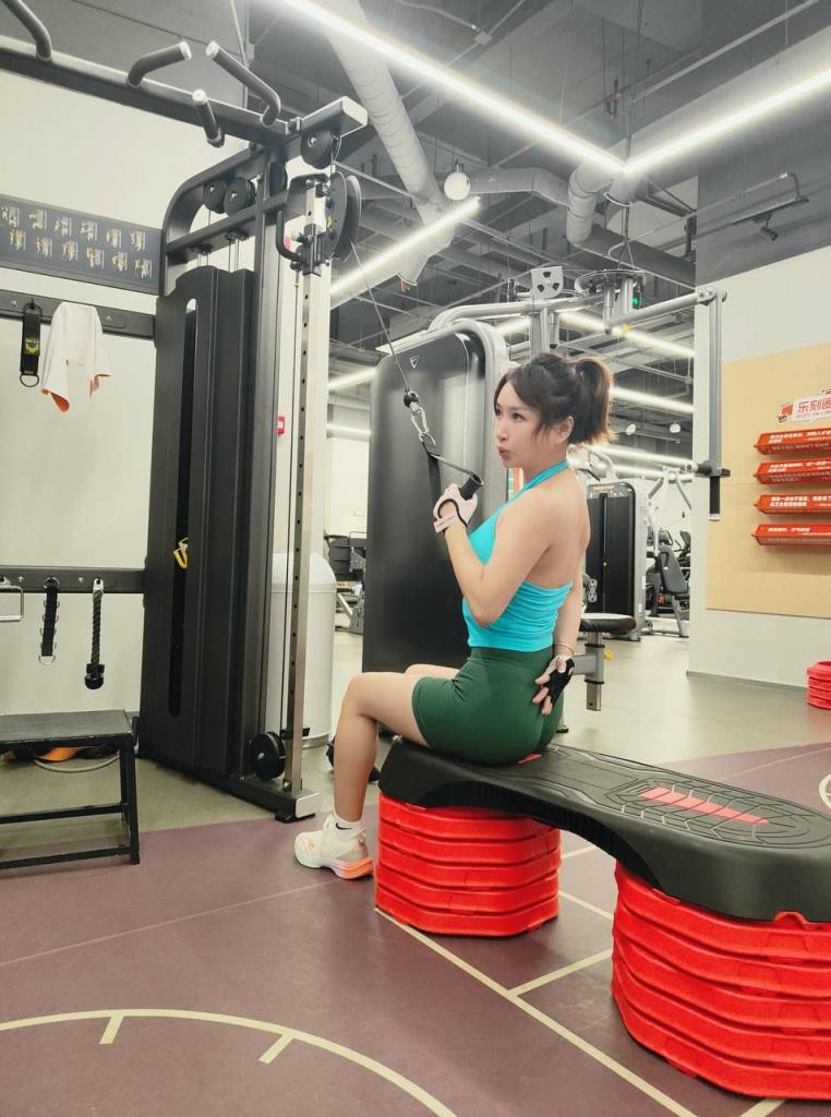 爱健身、爱咖啡、爱拍照