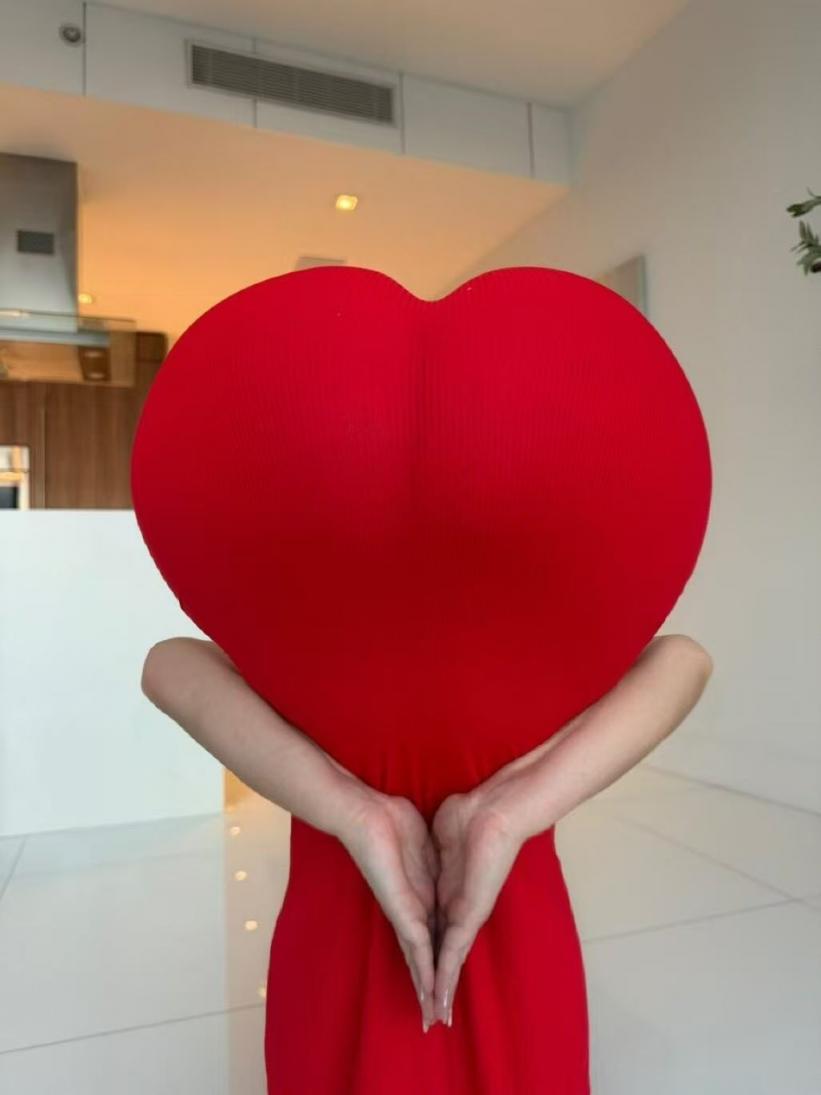 蜜桃臀的诱惑是个爱心形状