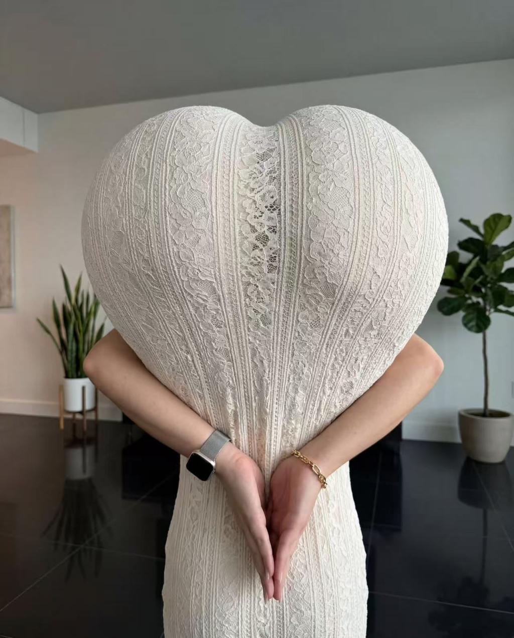 蜜桃臀的诱惑是个爱心形状