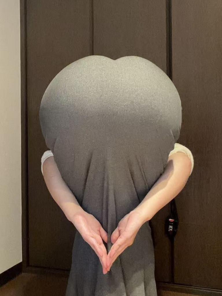 蜜桃臀的诱惑是个爱心形状