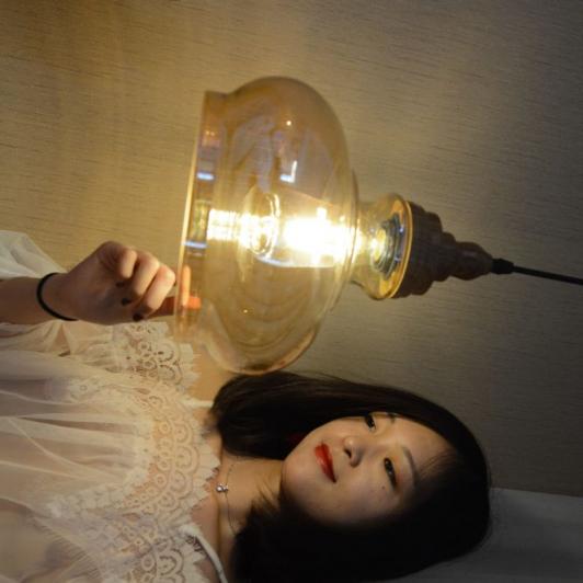 白嫩可人的良家妹子