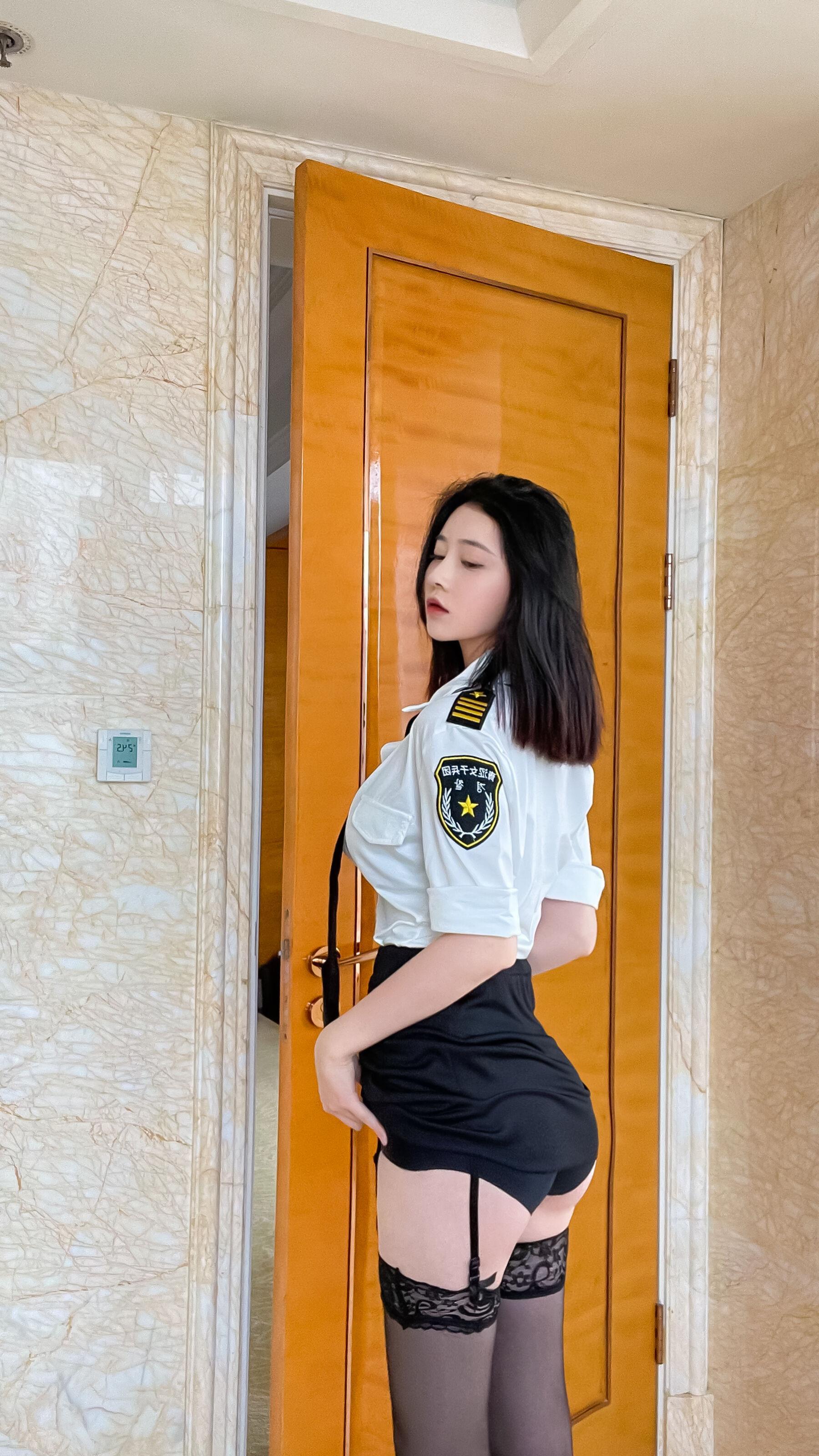 年年-S女警 [82P]