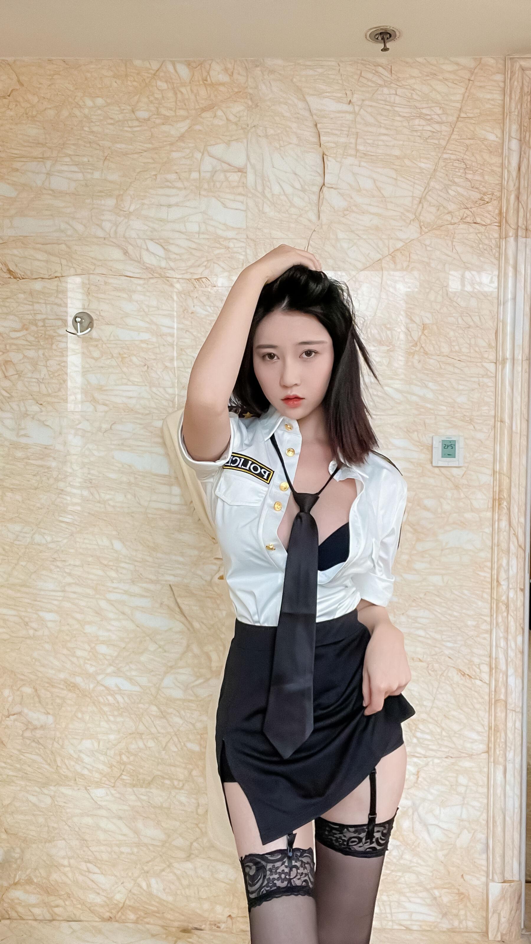 年年-S女警 [82P]