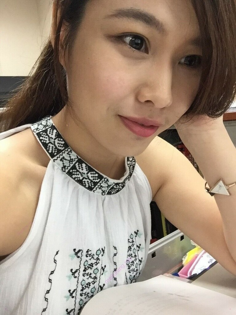 白领少妇人前淑女[21P]
