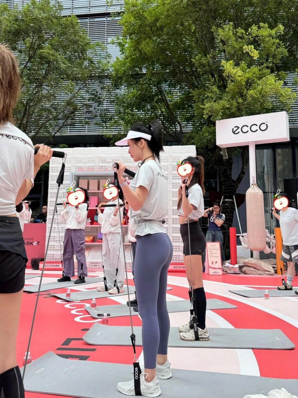 瑜伽裤美女