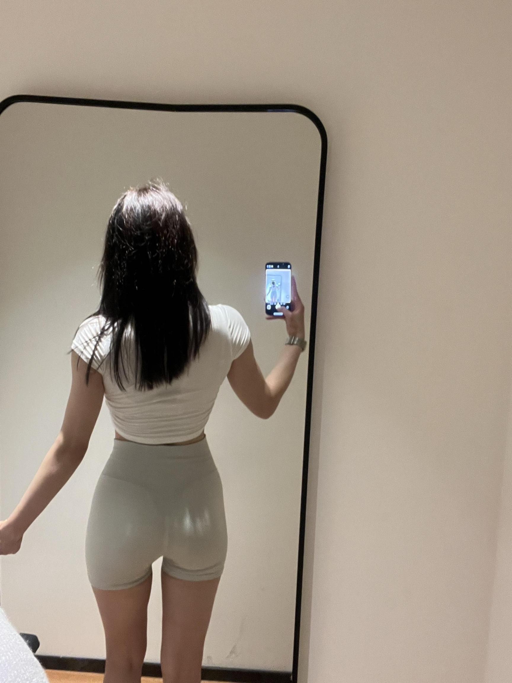 瑜伽裤美女