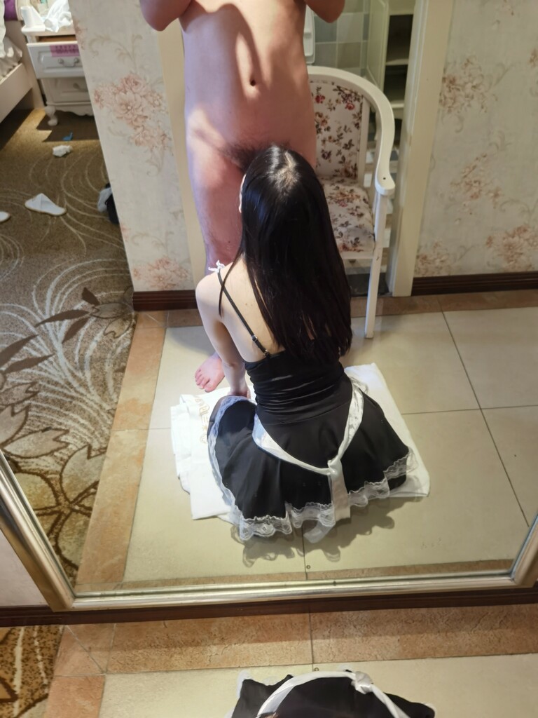 相识多年的人妻少妇最近解锁了毒龙