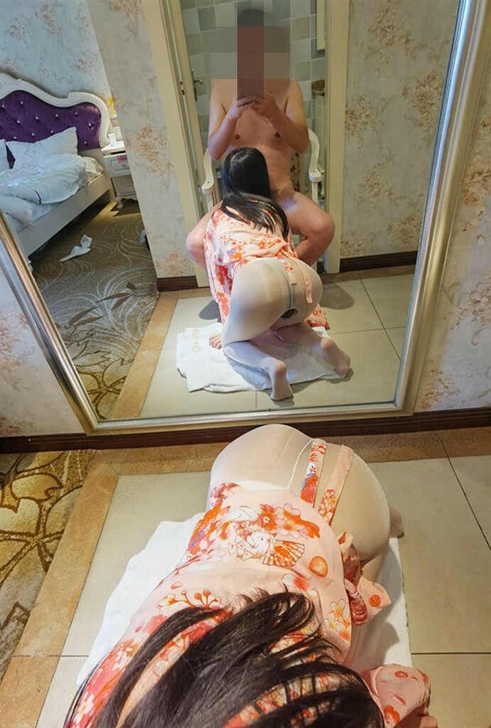 相识多年的人妻少妇最近解锁了毒龙