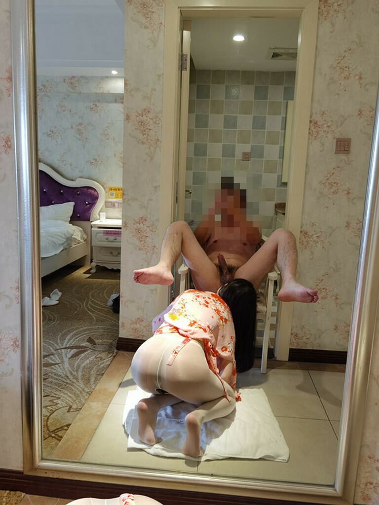 相识多年的人妻少妇最近解锁了毒龙