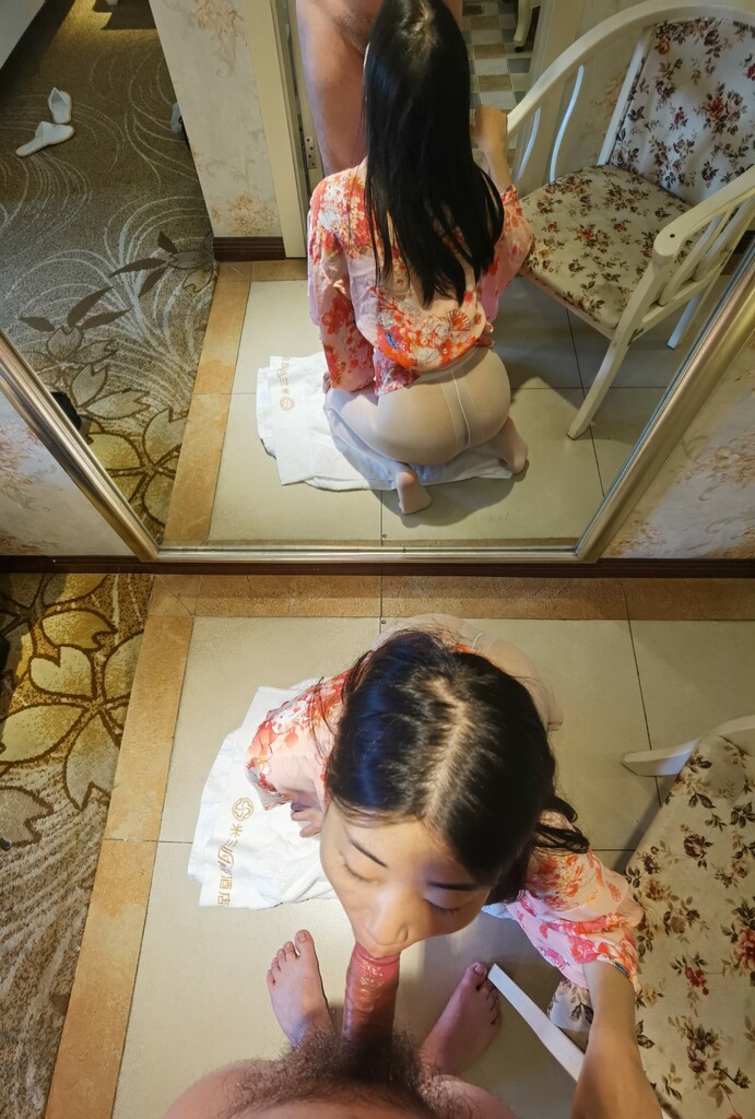 相识多年的人妻少妇最近解锁了毒龙