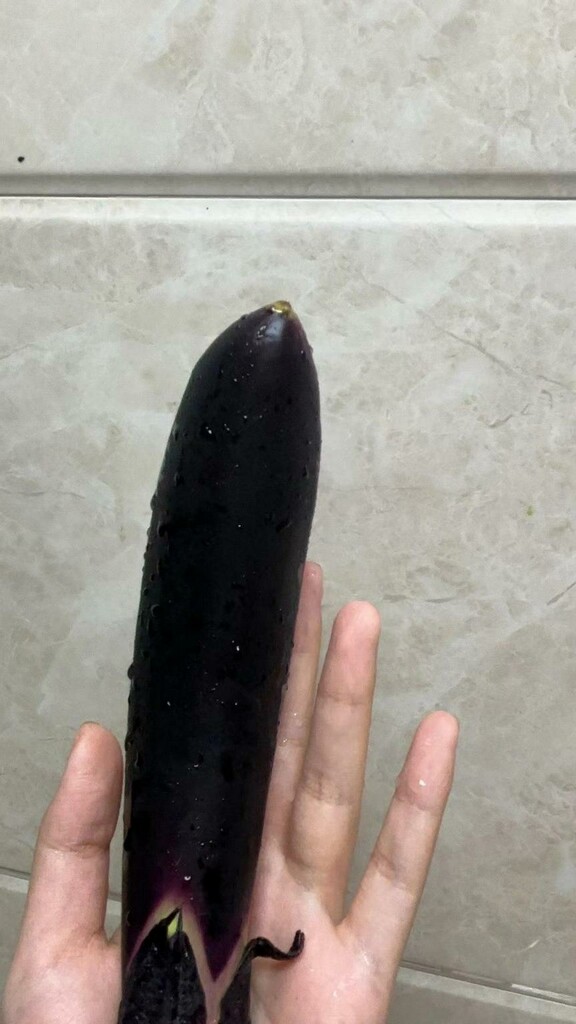 人妻在家中的自拍
