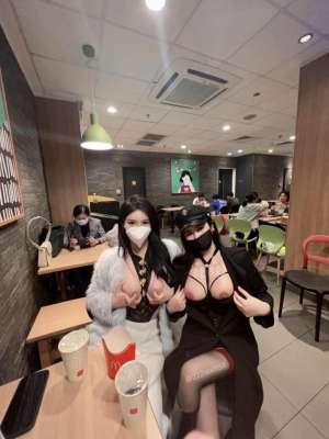 人妻爱露出