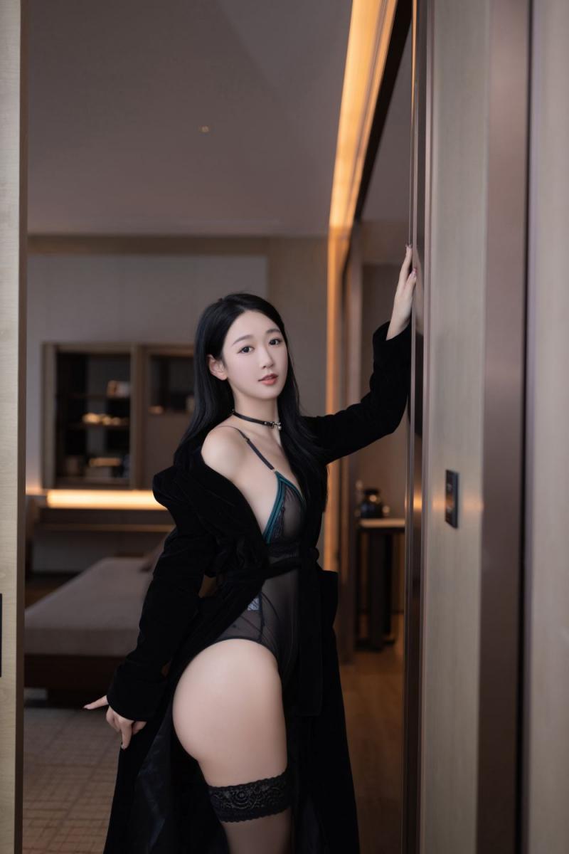 顶级美女的黑丝诱惑
