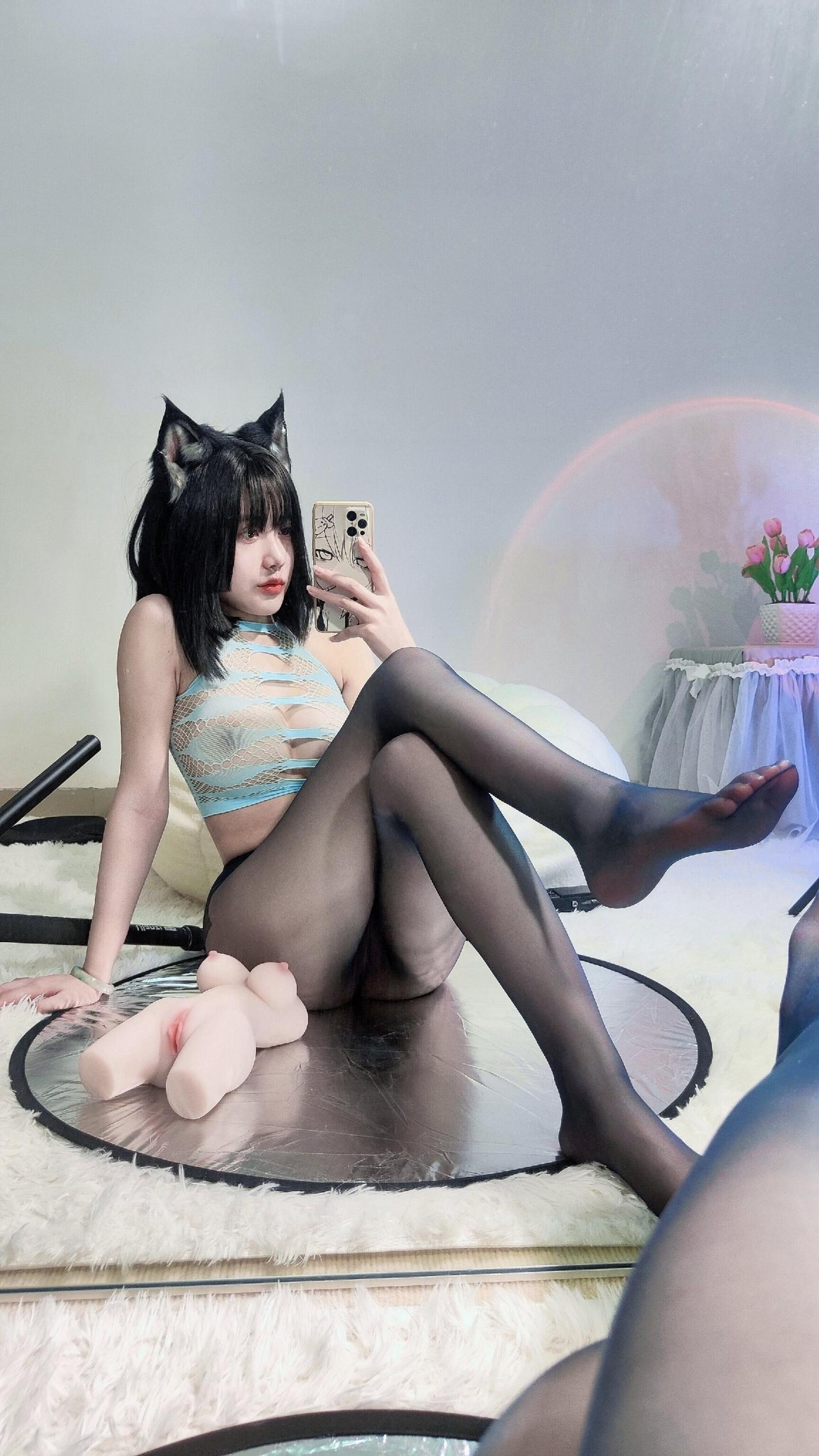 诱人一线天 活捉一位黑丝猫耳娘