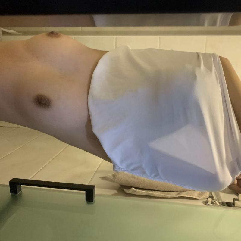 格外顺从温柔的小姐姐
