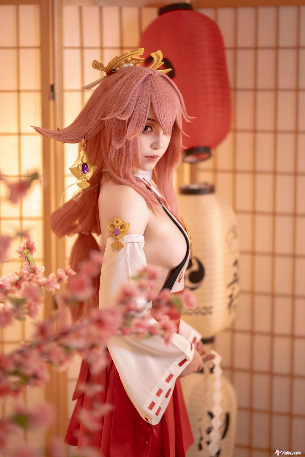 性感美图 八重神子