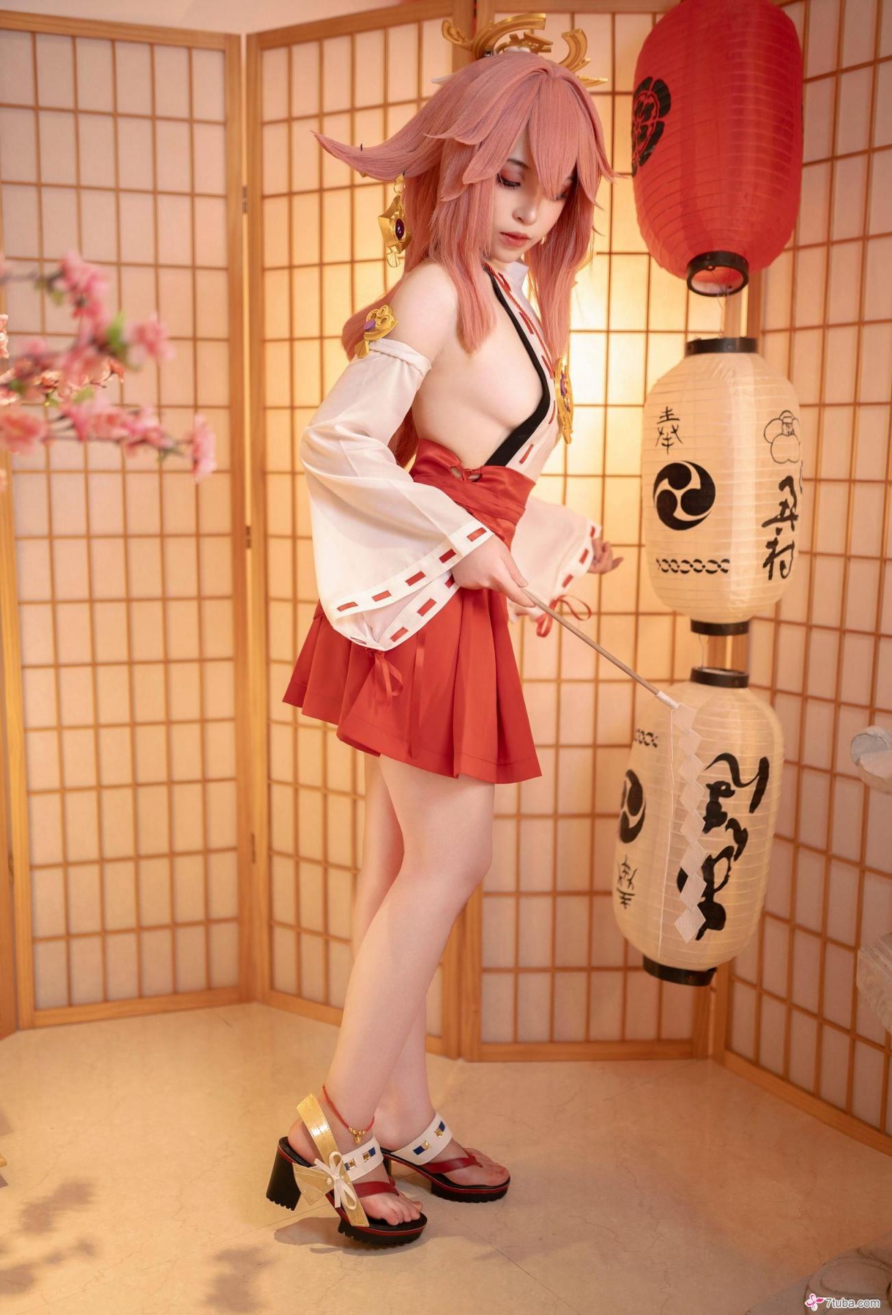 性感美图 八重神子