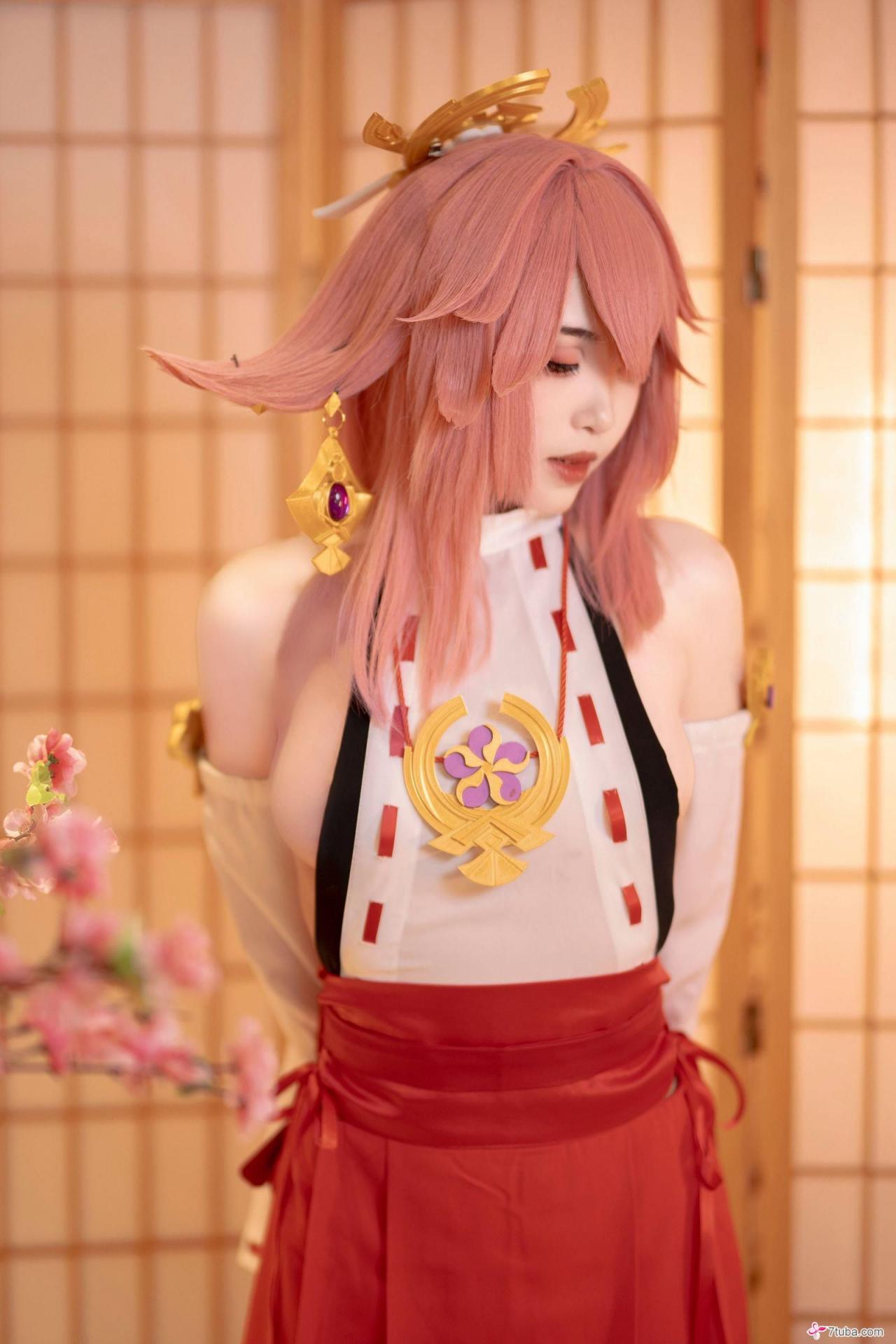 性感美图 八重神子