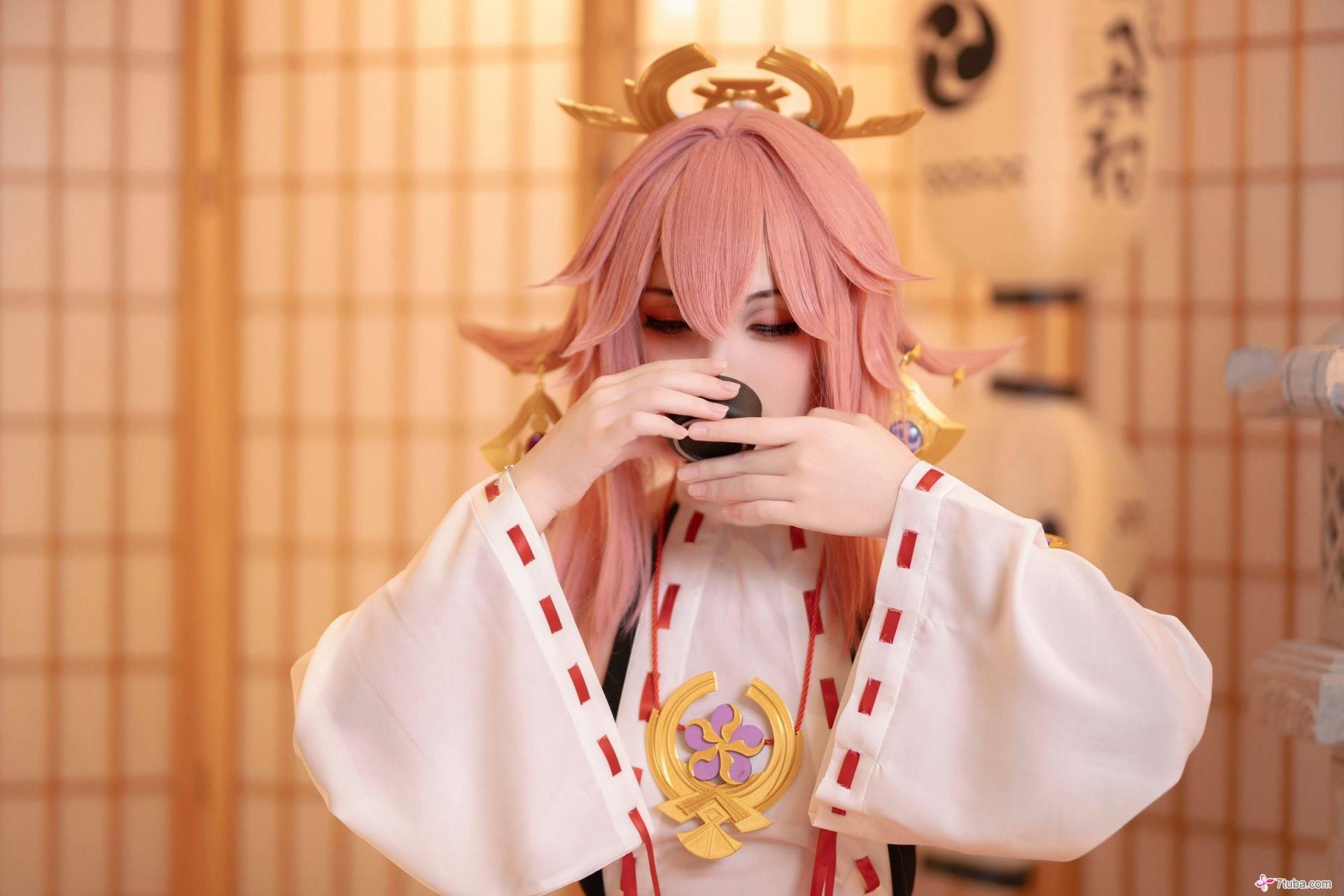 性感美图 八重神子