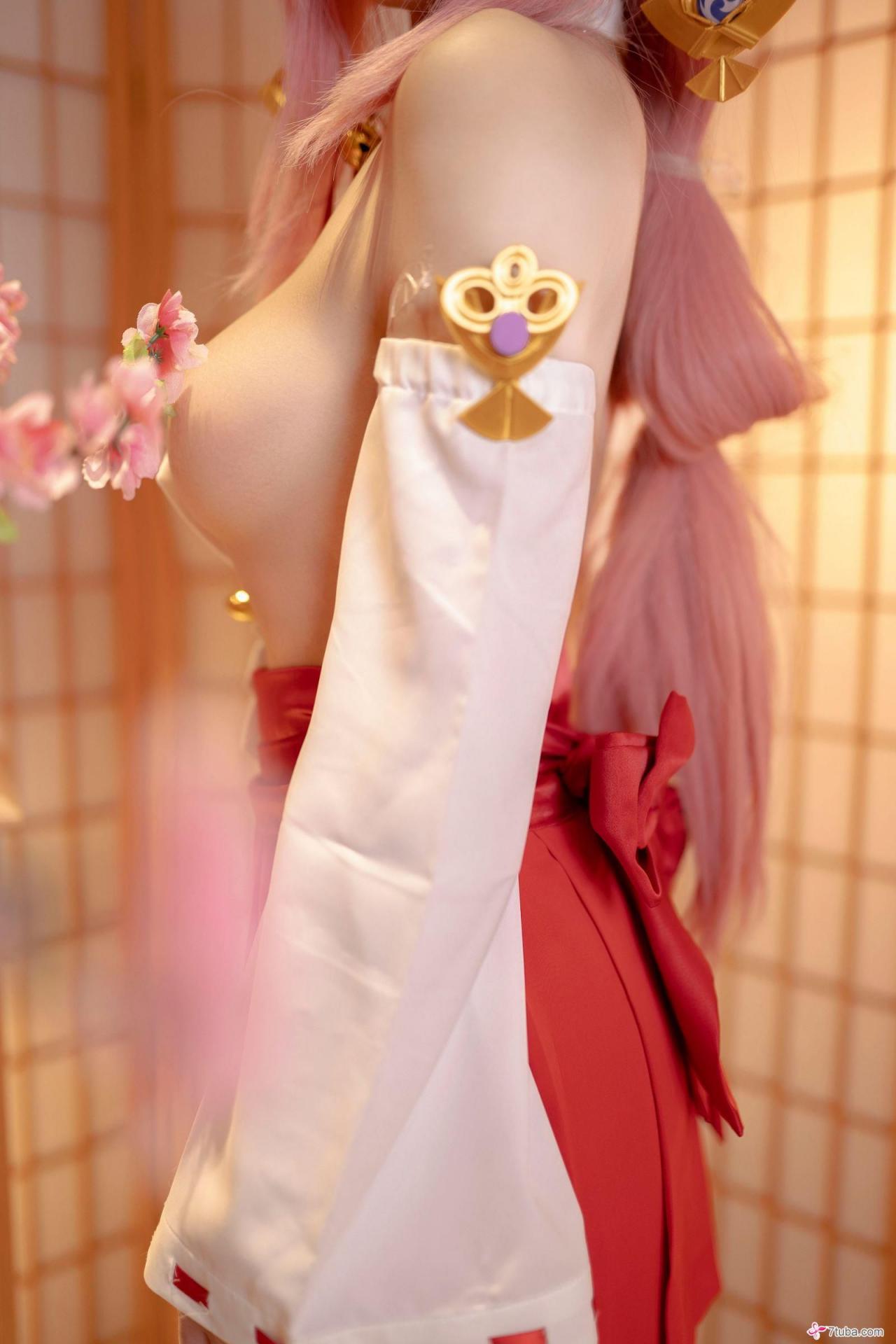 性感美图 八重神子