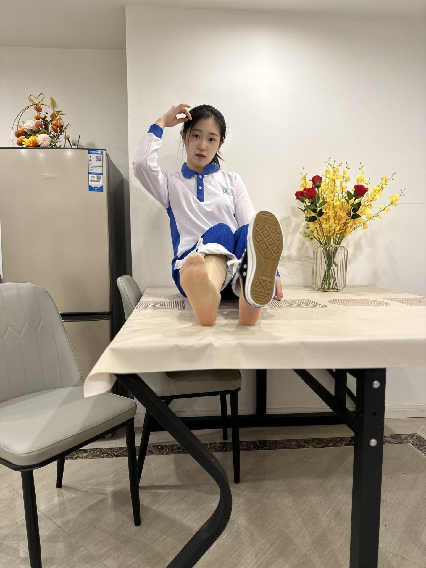 国模图图小兔私拍套图