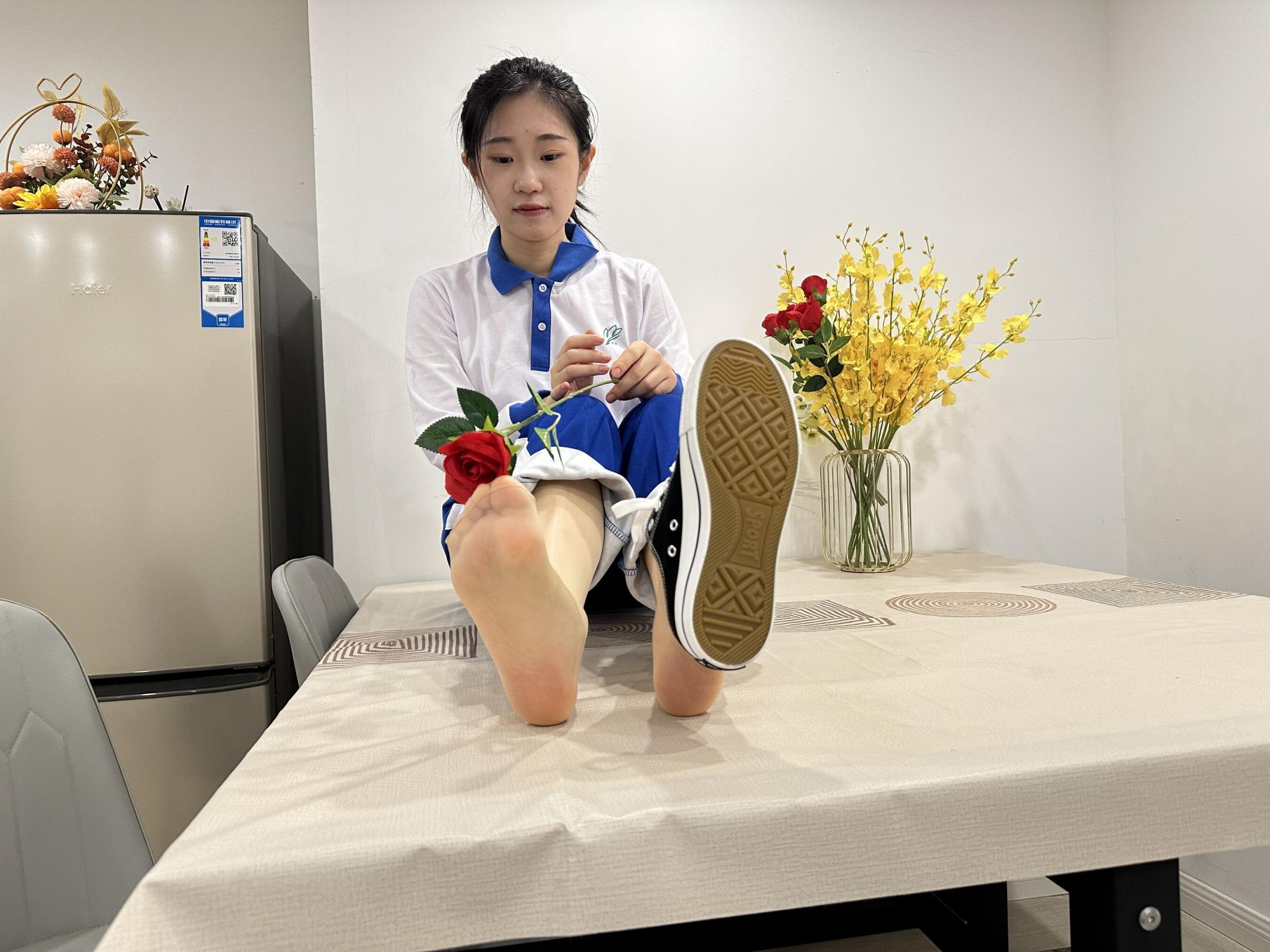 国模图图小兔私拍套图