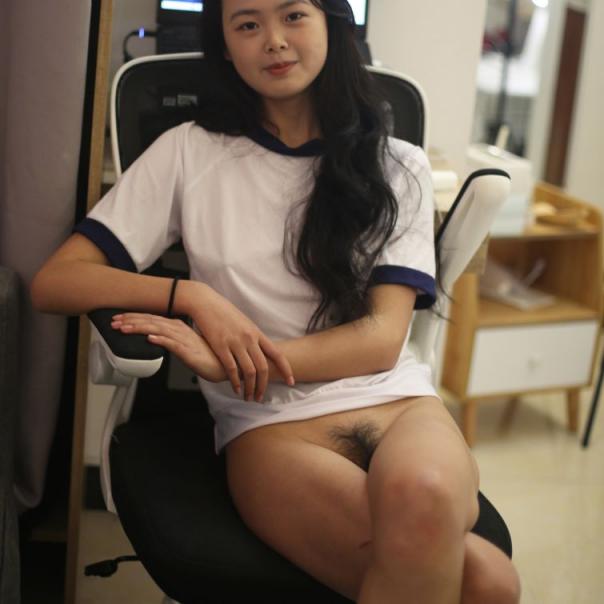 清纯到极致的小姐姐