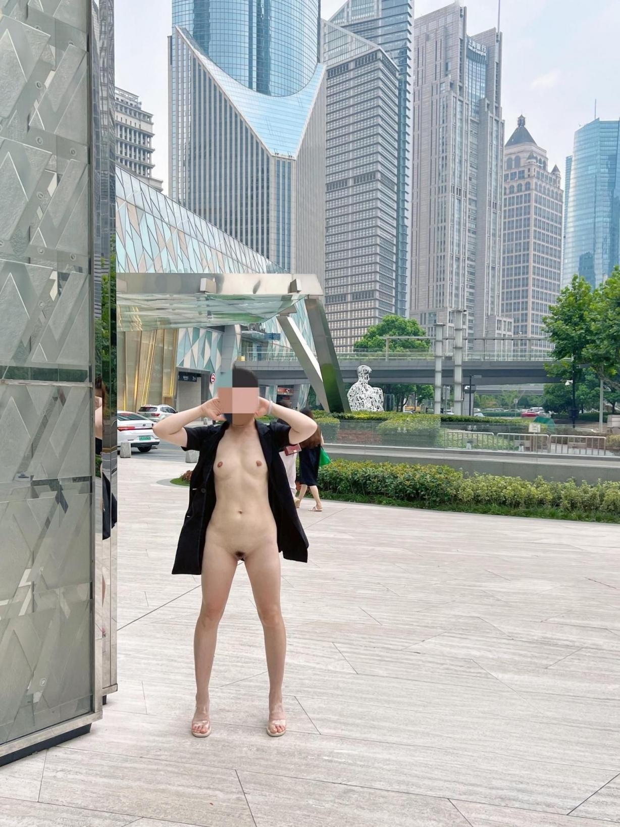 上海浪女户外露出