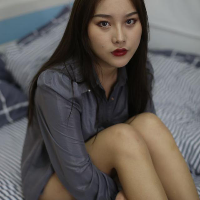 仪态顶级的极品妹子