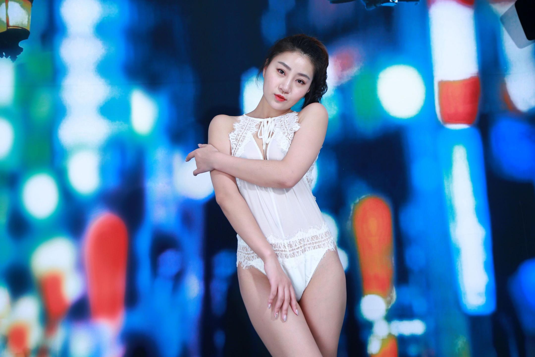 国模小于瑜伽私拍套图