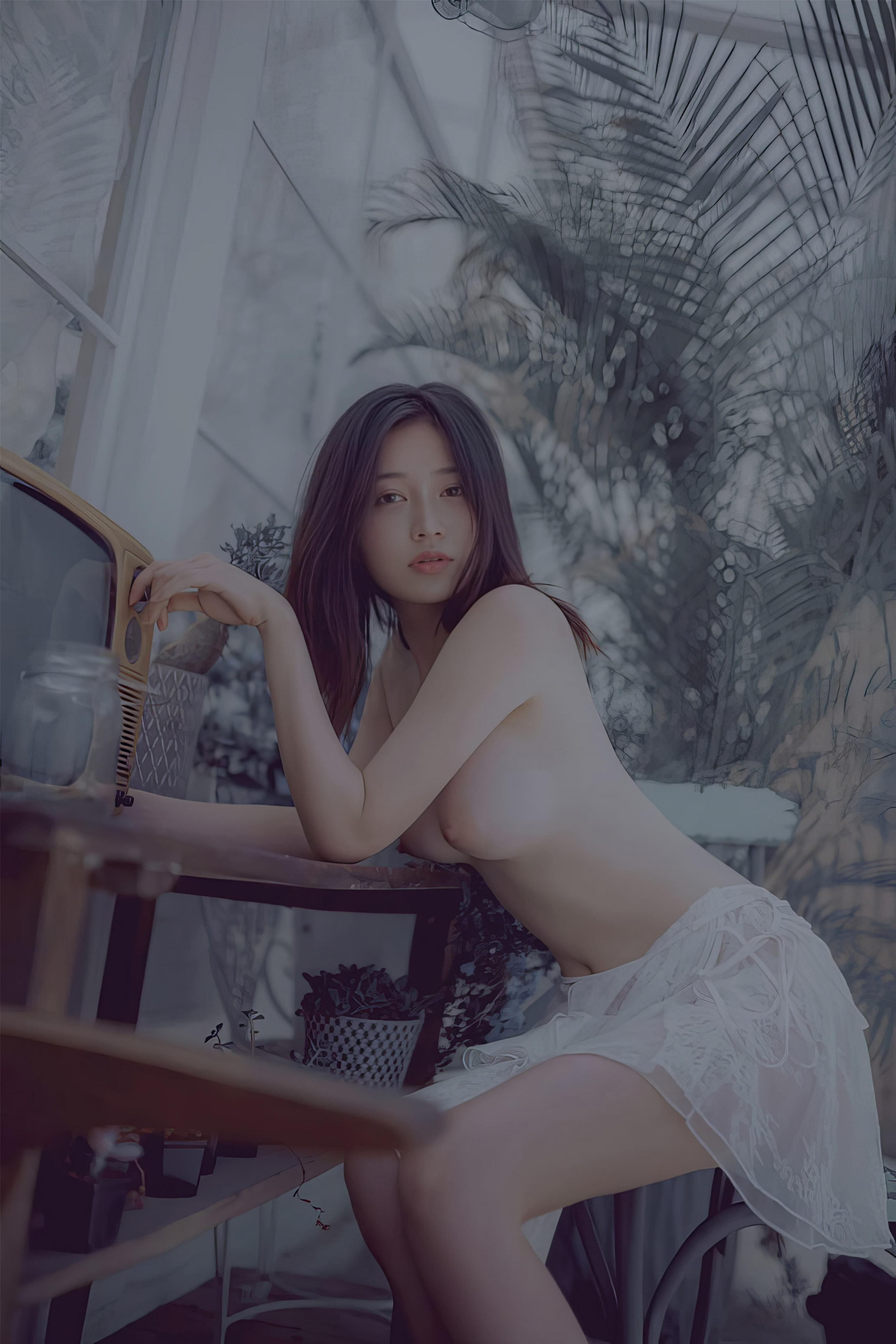 青青子衿，白色透丝纱裙的性感