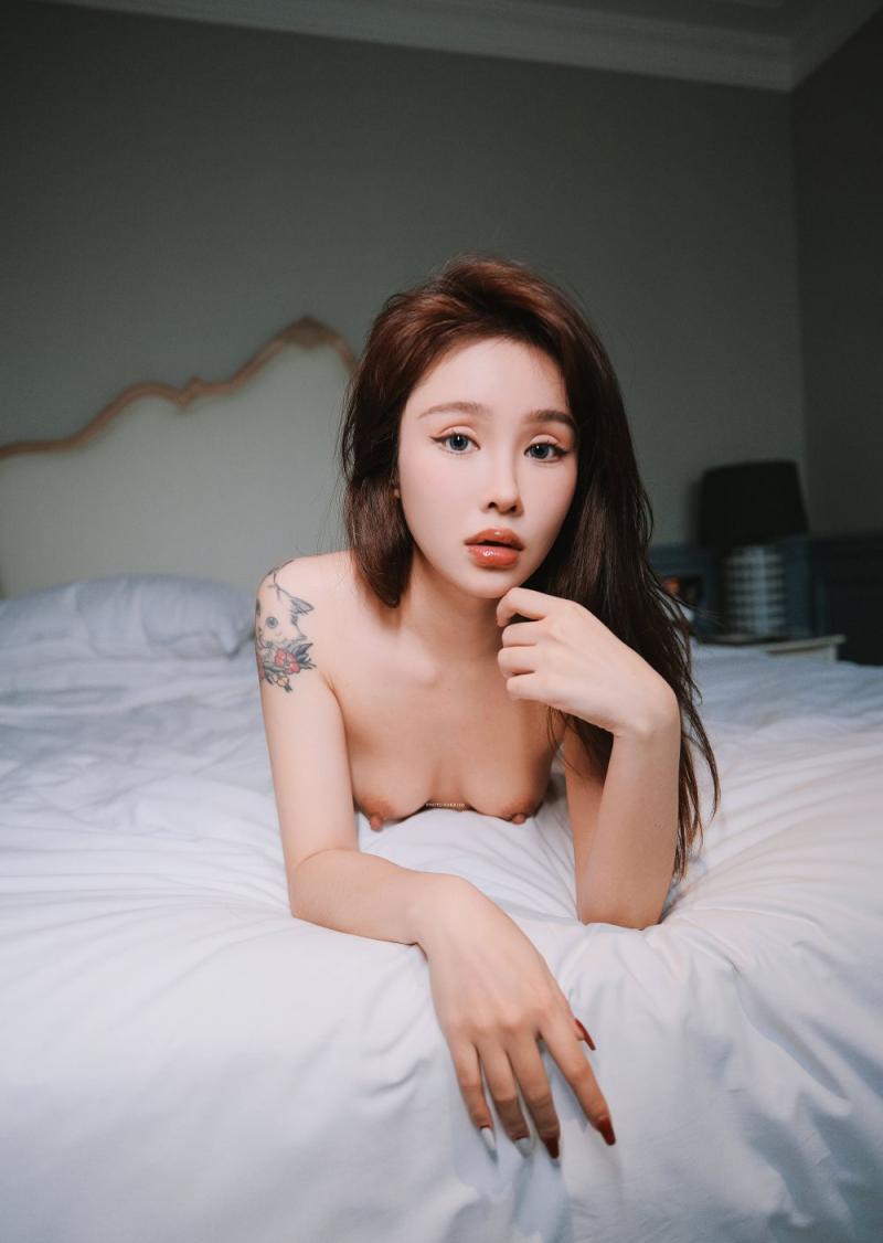 精美少妇掰穴